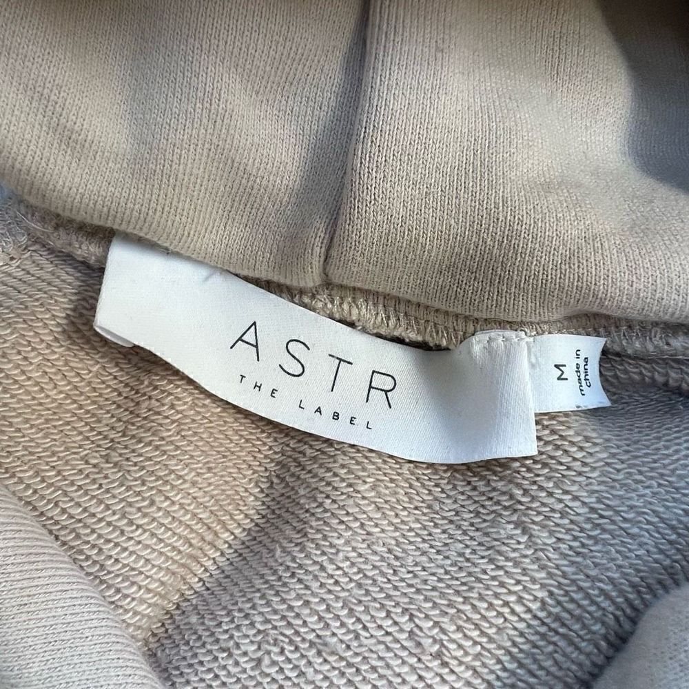 ASTR the label Swift Shoulder Cut Out Hoodie Sweatshirt Sand size M - Picture 7 of 13